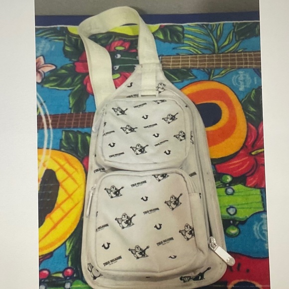 Style : TR102295 Monogram Mod Sling . - Picture 1 of 6